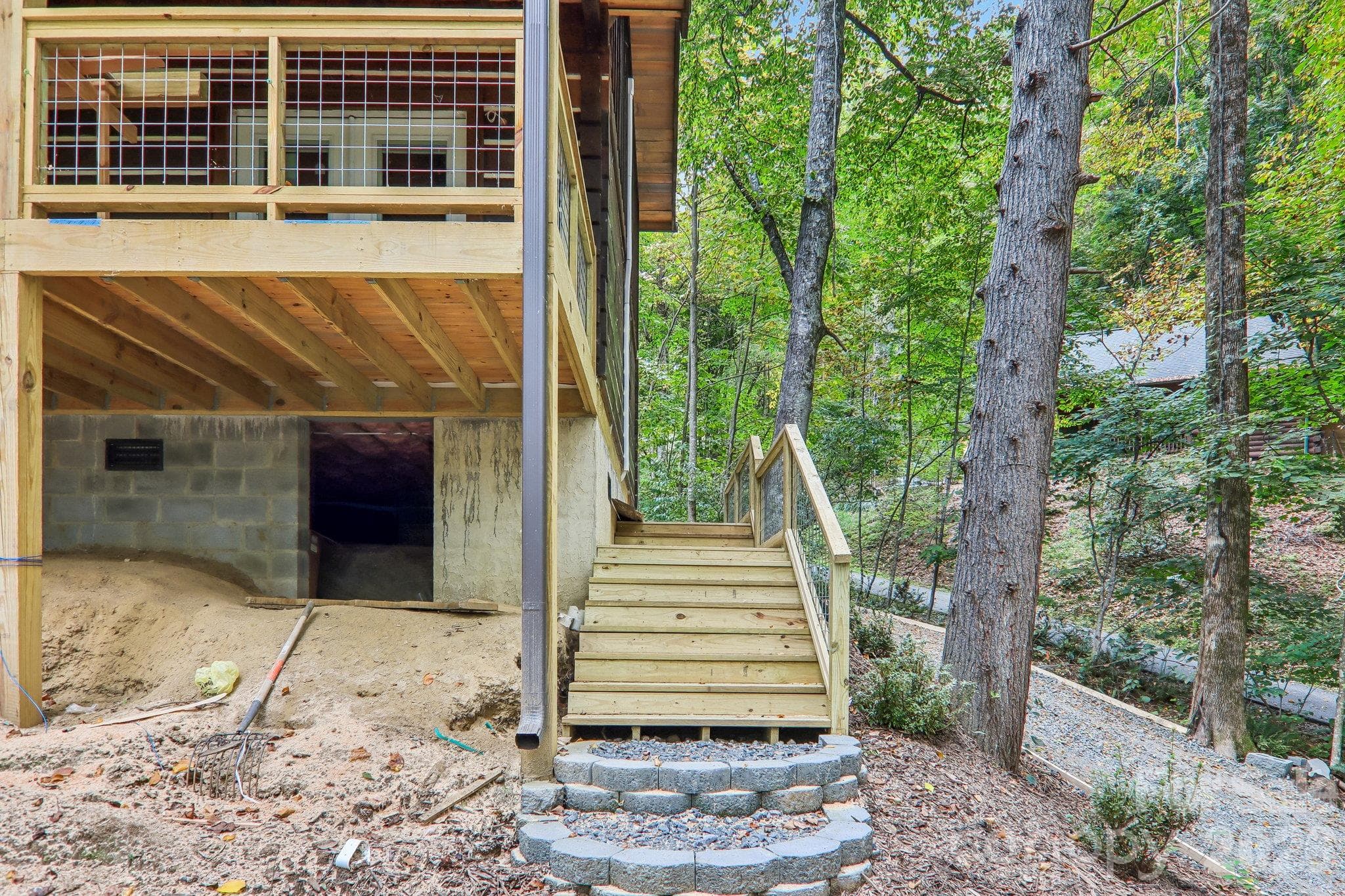 Access to the yard - 5 Marion Drive, Maggie Valley