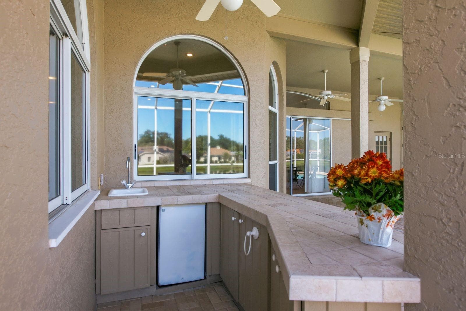 Pass Through Windows - 3763 EXECUTIVE DR, PALM HARBOR