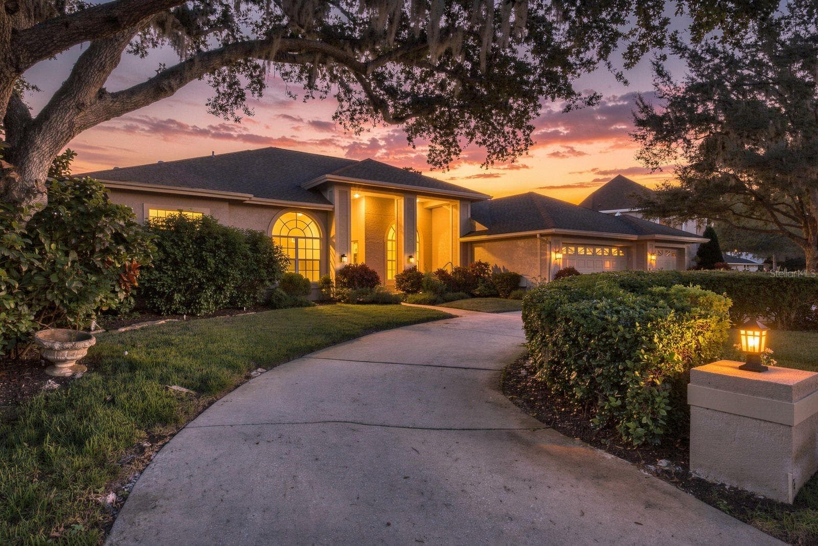 Single Family Residence at 3763 EXECUTIVE DR, PALM HARBOR, photo 14 of 100