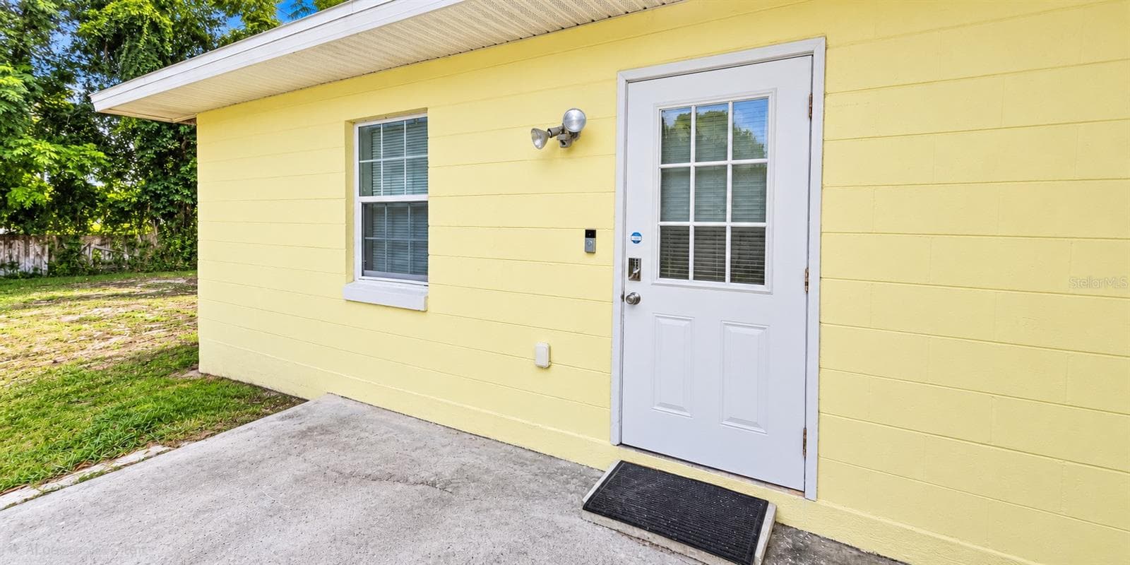 Single Family Residence at 703 AVENUE L SE, WINTER HAVEN, photo 21 of 24