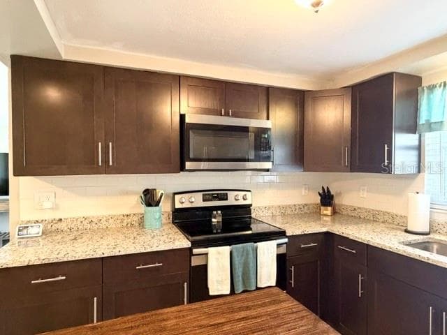 Kitchen - 7910 ILEX DR, PORT RICHEY