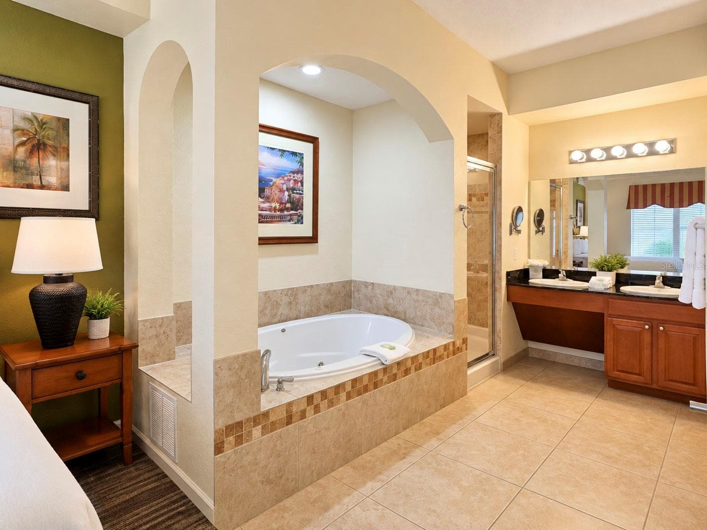 Condo - Hotel at 8125 RESORT VILLAGE DR #51214, ORLANDO, photo 10 of 21