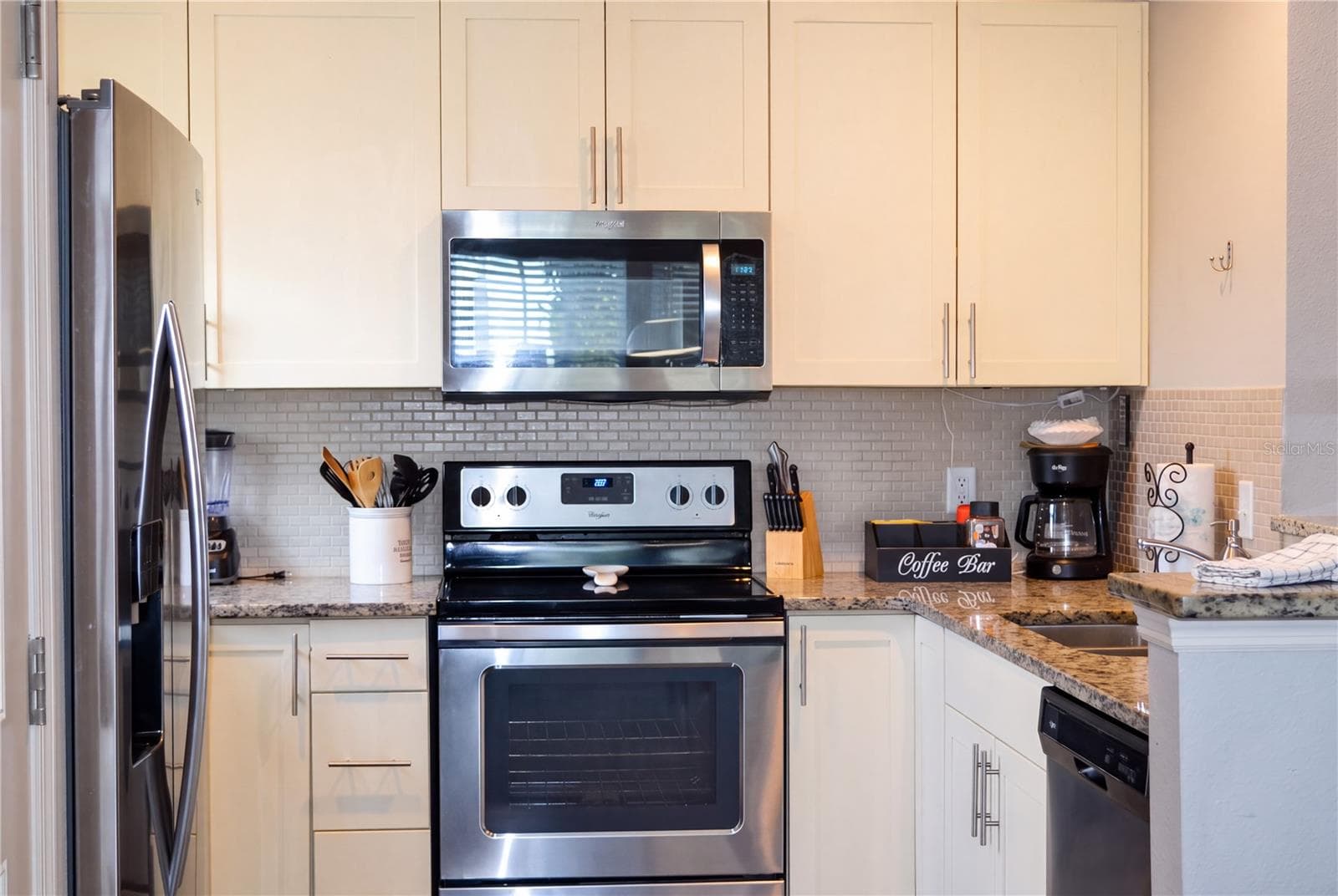 Kitchen with Stainless Appliances - 8900 SHINE DR, KISSIMMEE