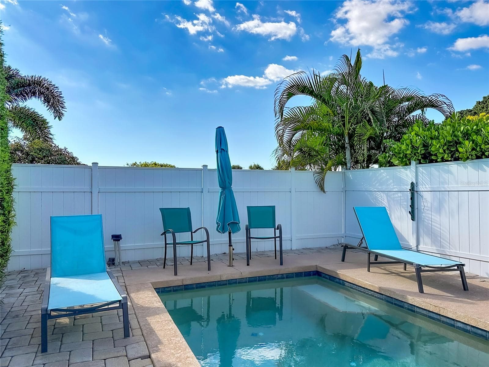 Single Family Residence at 520 MCARTHUR AVE, SARASOTA, photo 41 of 48