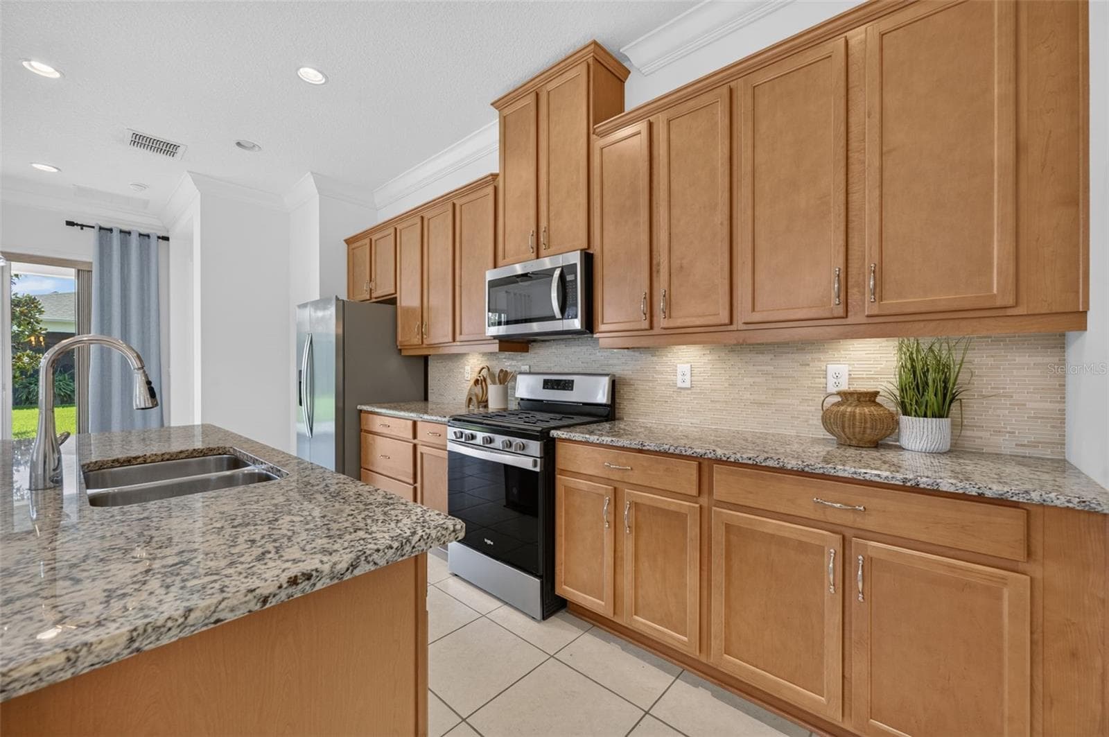 Townhouse at 2557 YELLOW BRICK RD, ST CLOUD, photo 12 of 35
