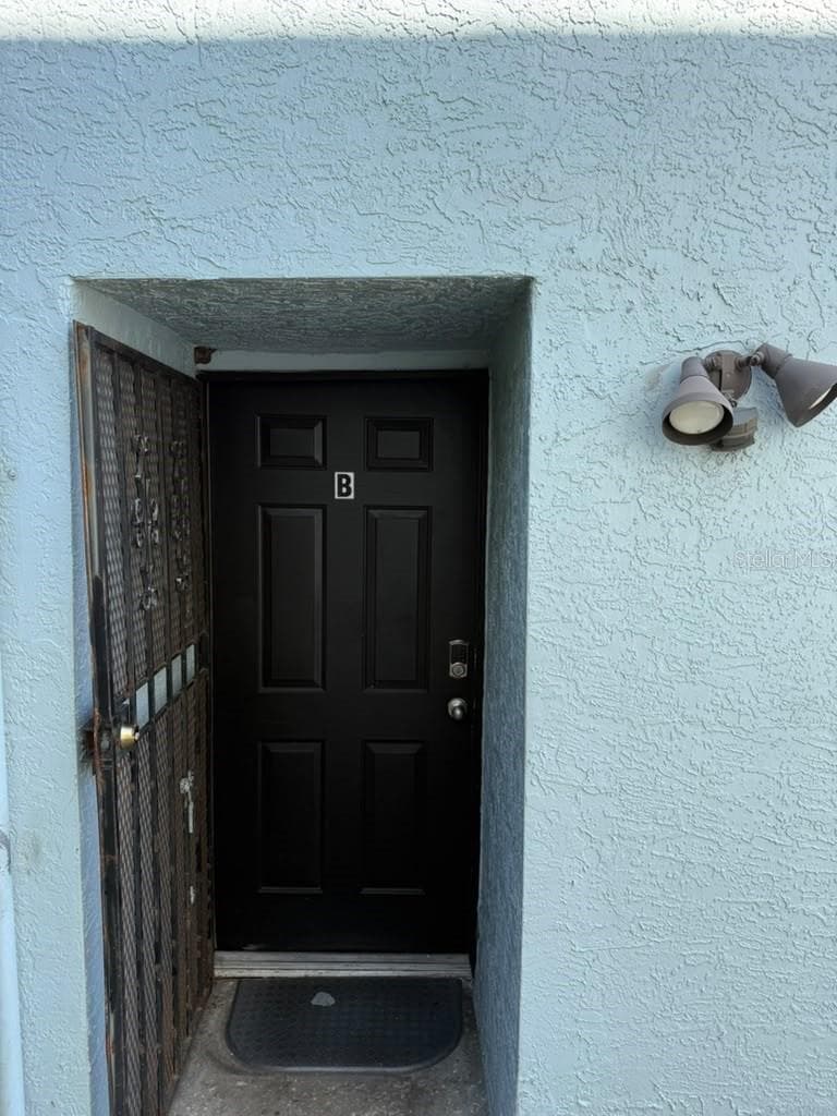 Single Family Residence at 8606 N SEMMES ST #B, TAMPA, photo 3 of 24