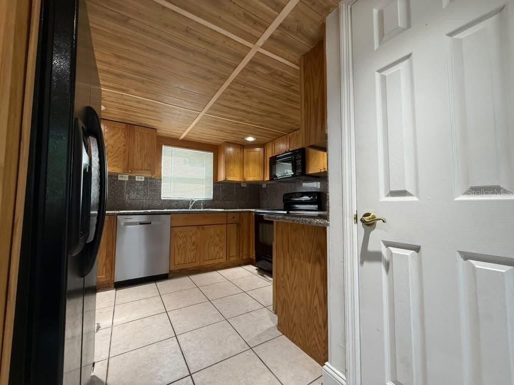 Single Family Residence at 8606 N SEMMES ST #B, TAMPA, photo 5 of 24