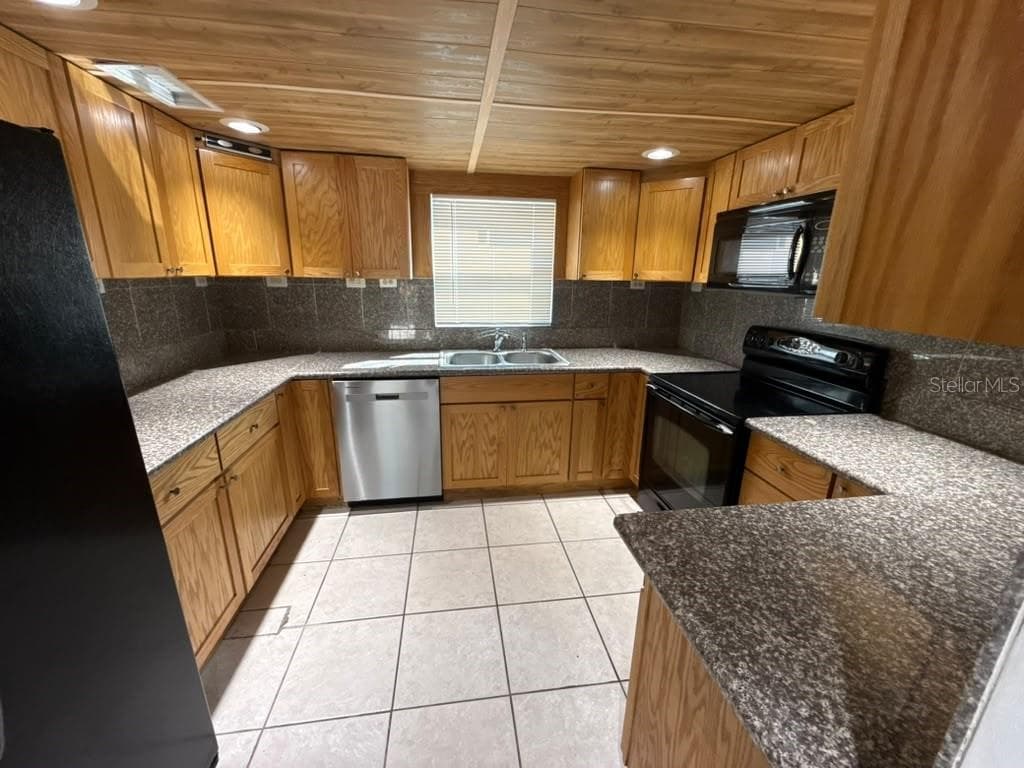 Single Family Residence at 8606 N SEMMES ST #B, TAMPA, photo 21 of 24
