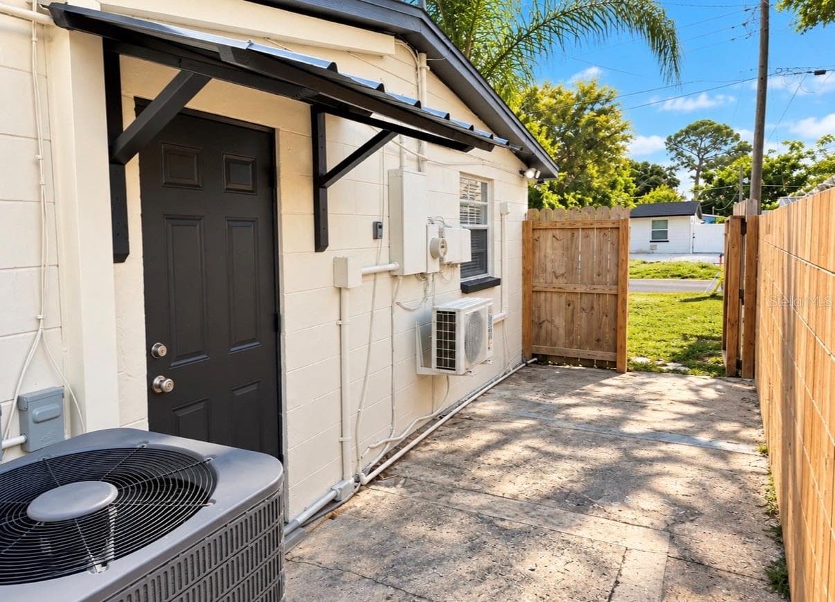 Single Family Residence at 3901 KIMBALL AVE, TAMPA, photo 26 of 31