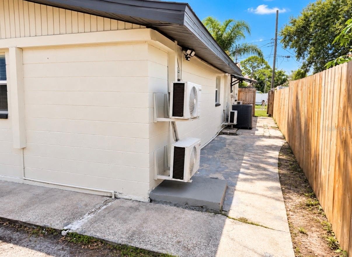 Single Family Residence at 3901 KIMBALL AVE, TAMPA, photo 30 of 31