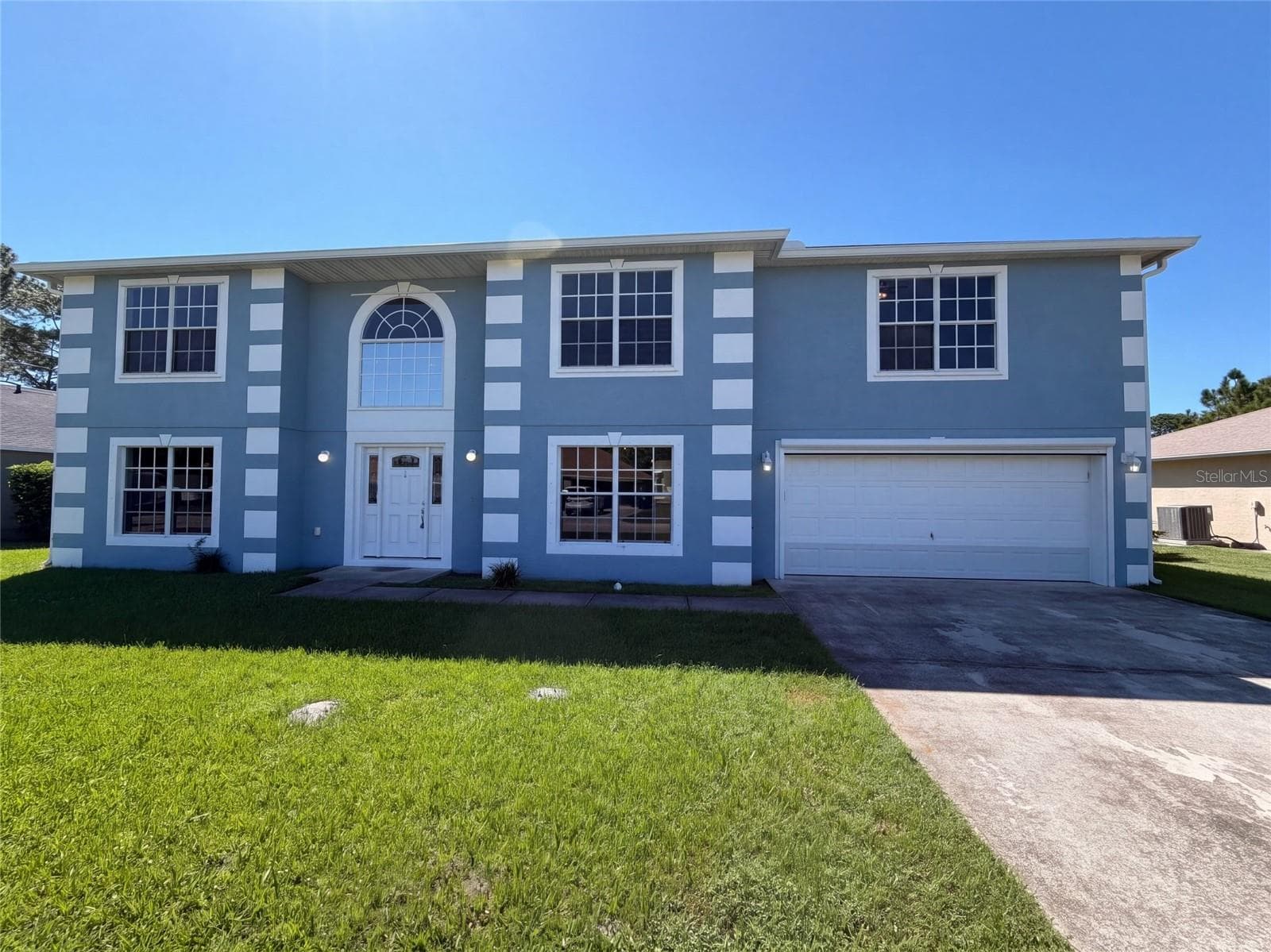 10 FREELAND LN