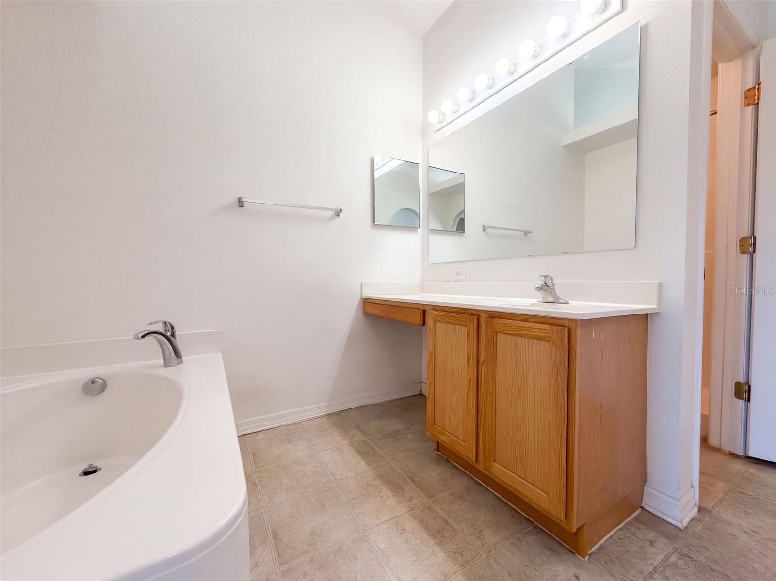 Single Family Residence at 10 FREELAND LN, PALM COAST, photo 19 of 28
