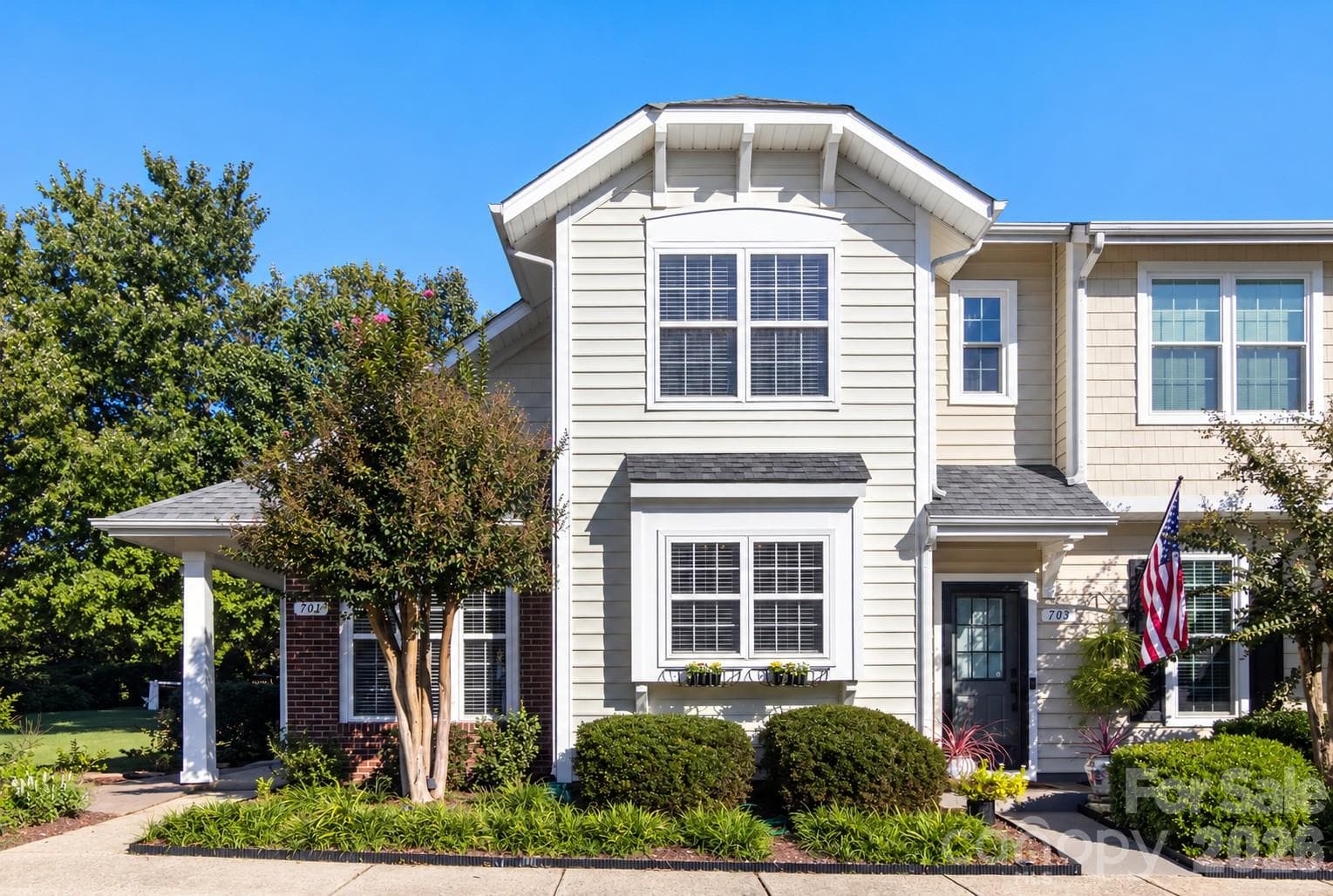 Townhouse at 701 Shellstone Place, Fort Mill, photo 2 of 27
