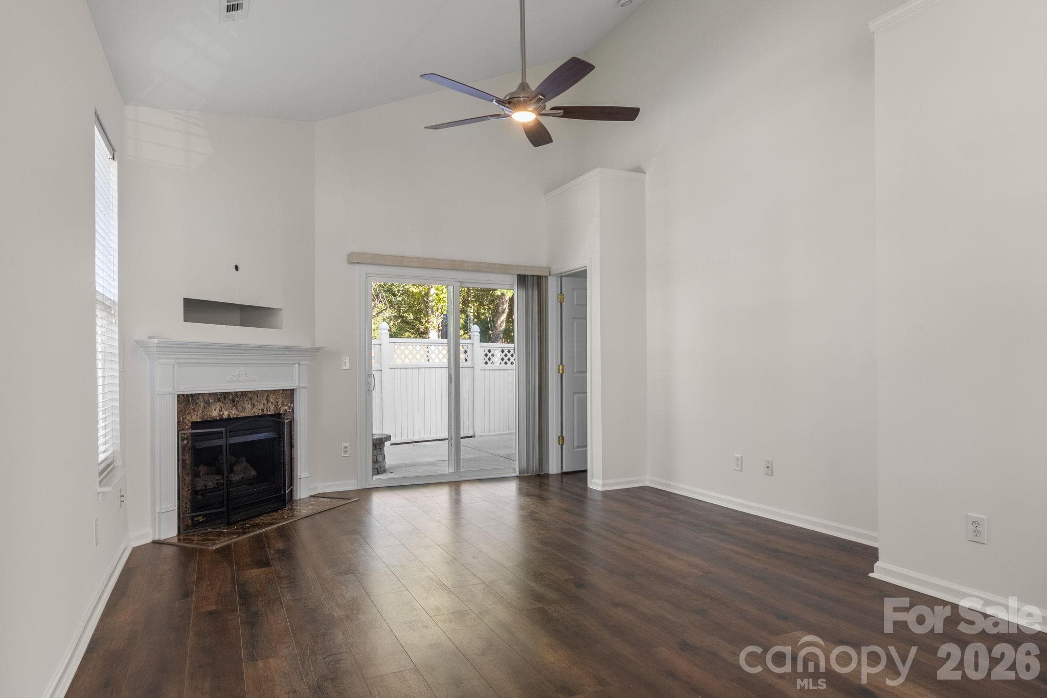 Townhouse at 701 Shellstone Place, Fort Mill, photo 14 of 27