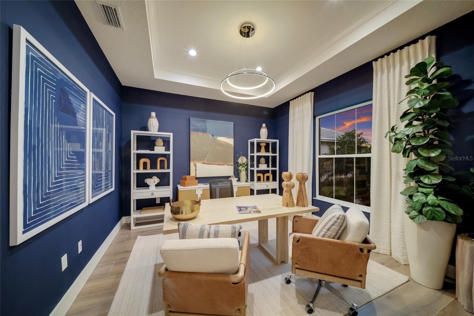 Single Family Residence at 8343 PAVIA WAY, LAKEWOOD RANCH, photo 4 of 41