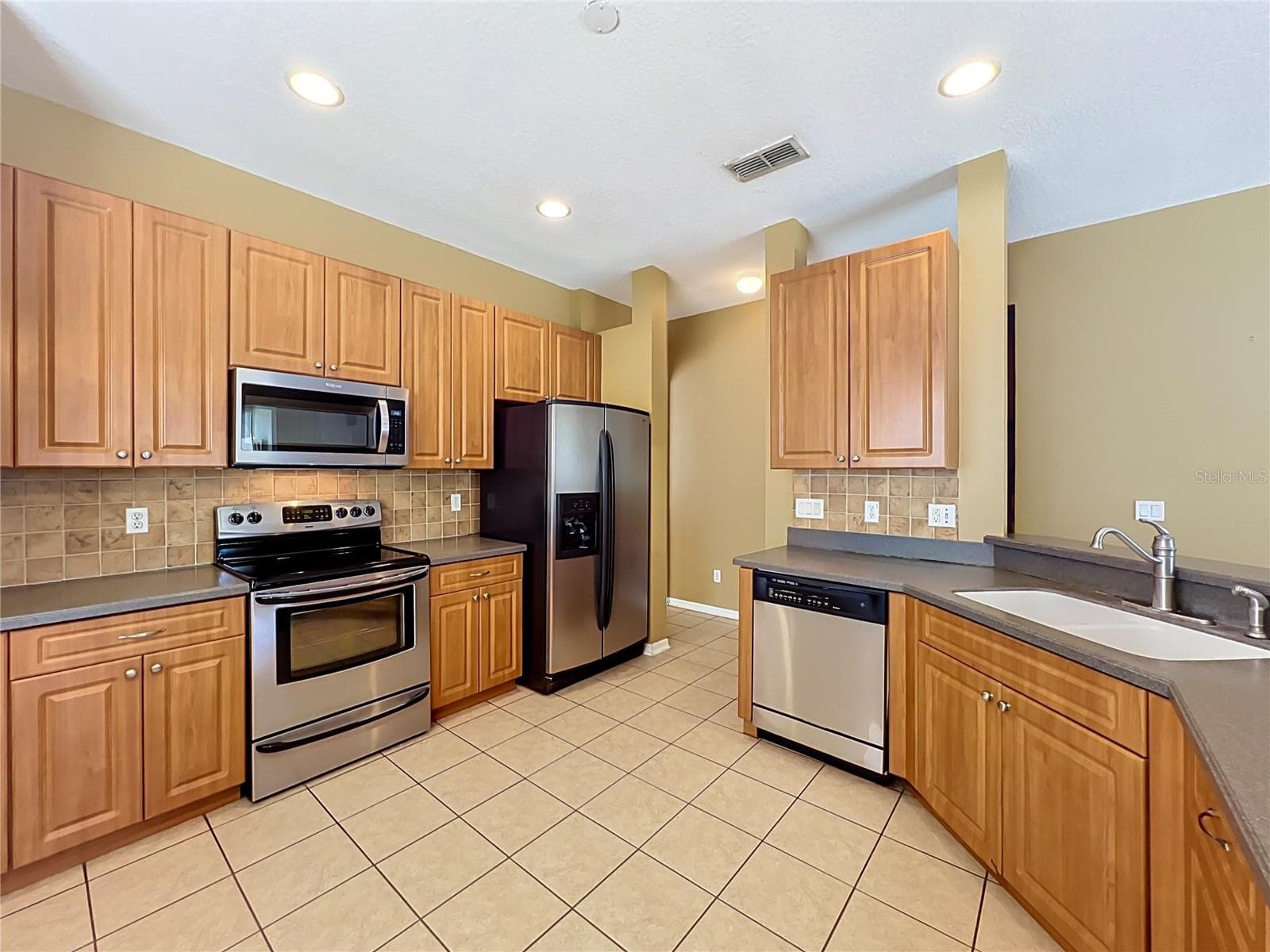 Single Family Residence at 14226 BRADBURY RD, ORLANDO, photo 25 of 83