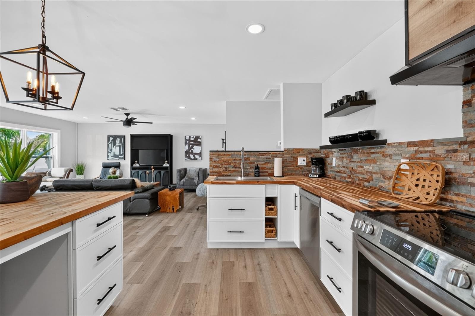 Kitchen - 1210 CASA BONITA AVE, RUSKIN