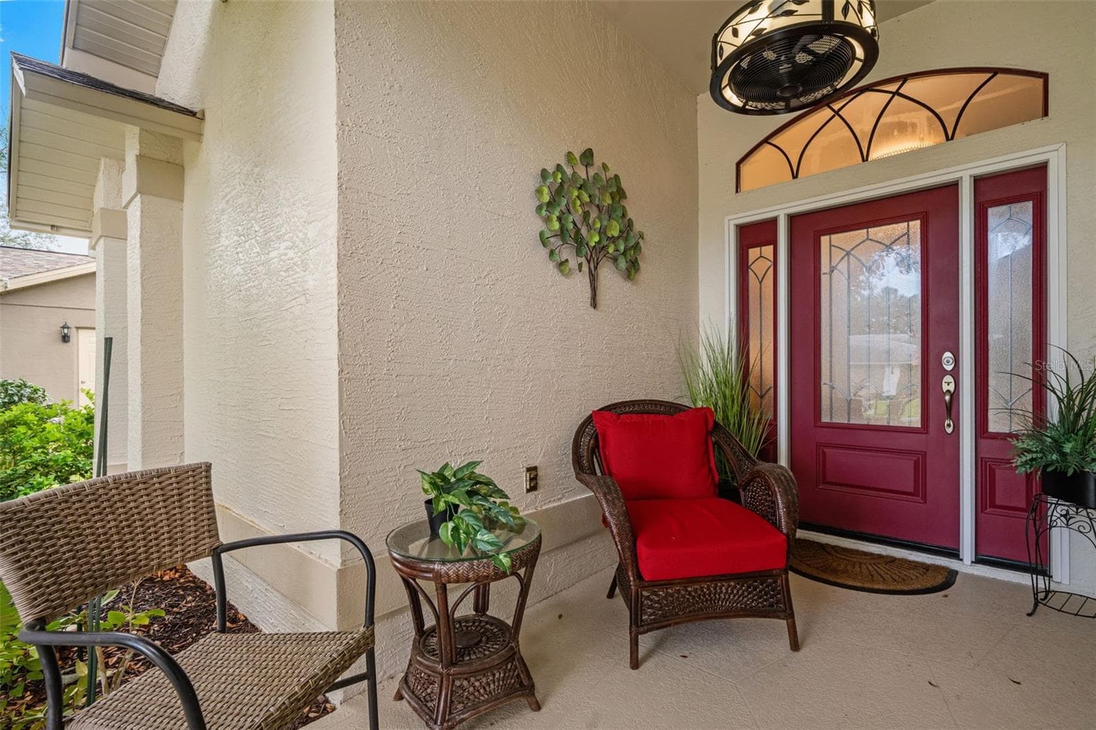 Covered front entrance - 7350 ROSEMONT LN, SPRING HILL