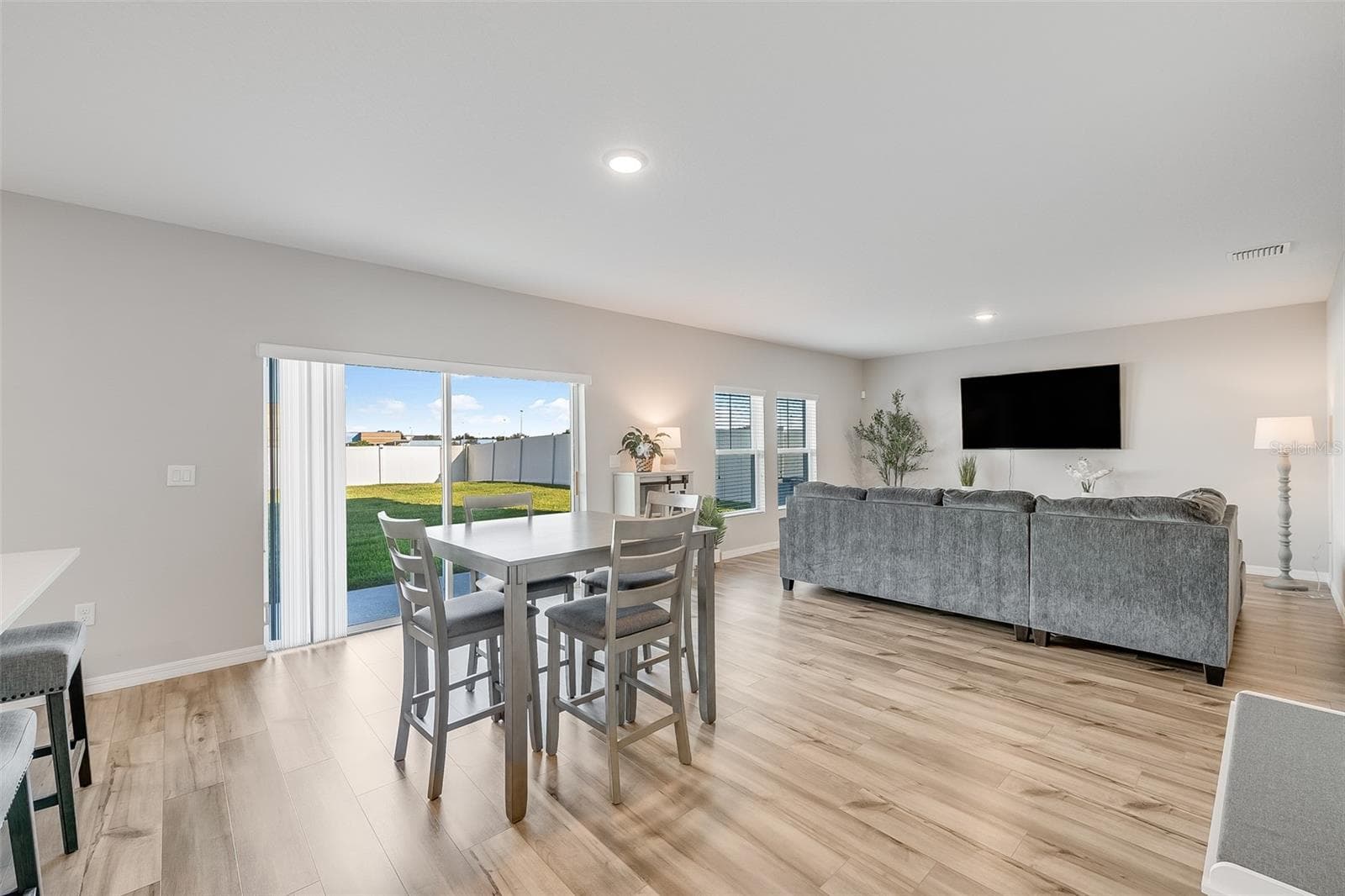 Single Family Residence at 12625 TANNENCREST DR, RIVERVIEW, photo 12 of 52
