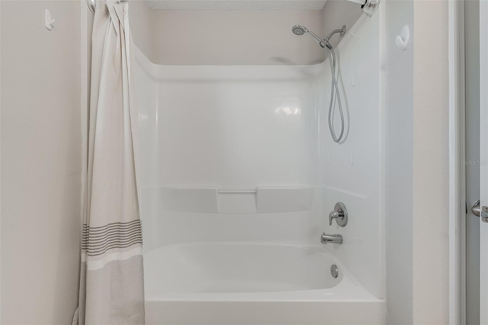 Single Family Residence at 12625 TANNENCREST DR, RIVERVIEW, photo 32 of 52