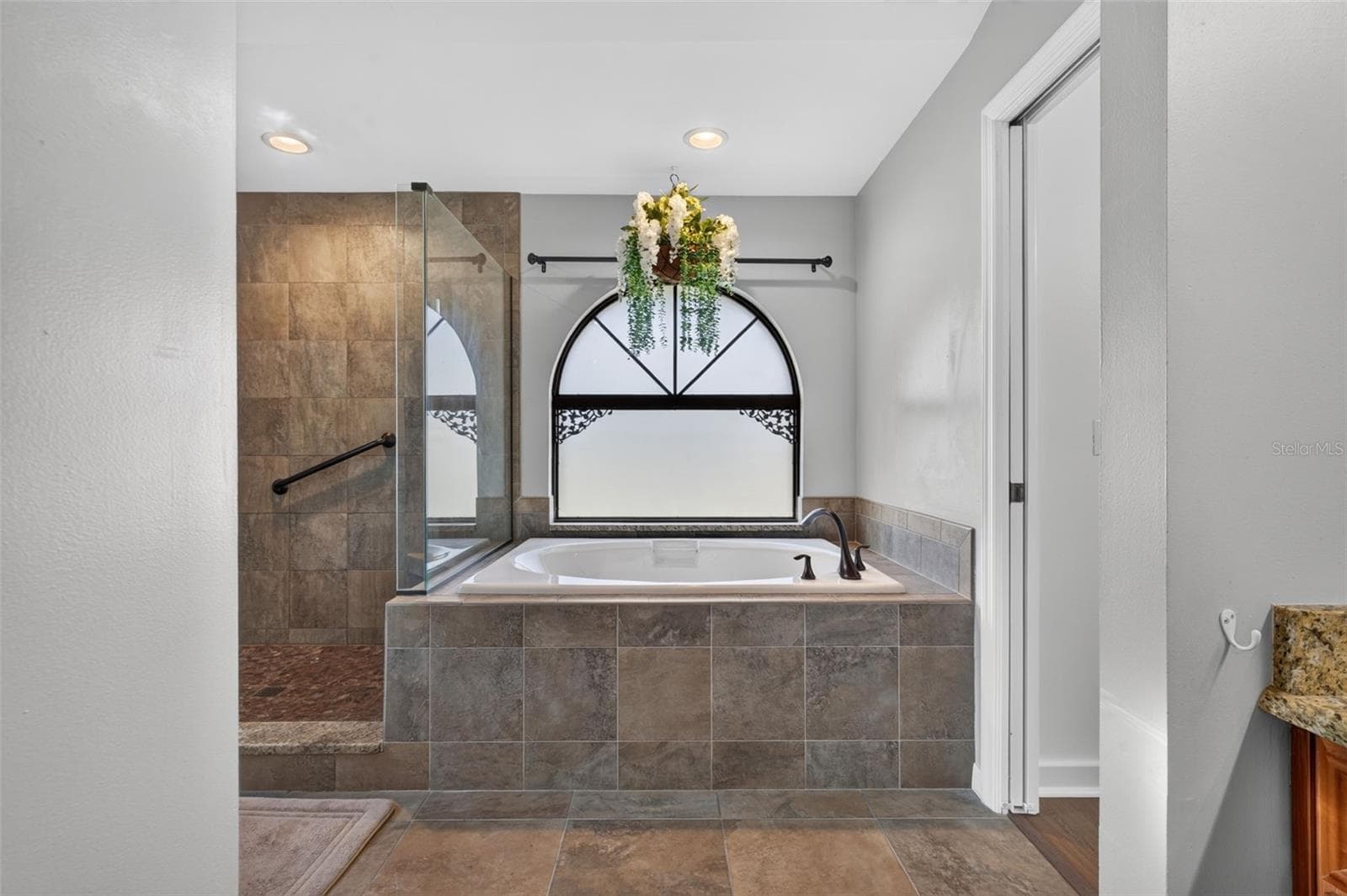 Primary Bath - 4104 CONCORD WAY, PLANT CITY