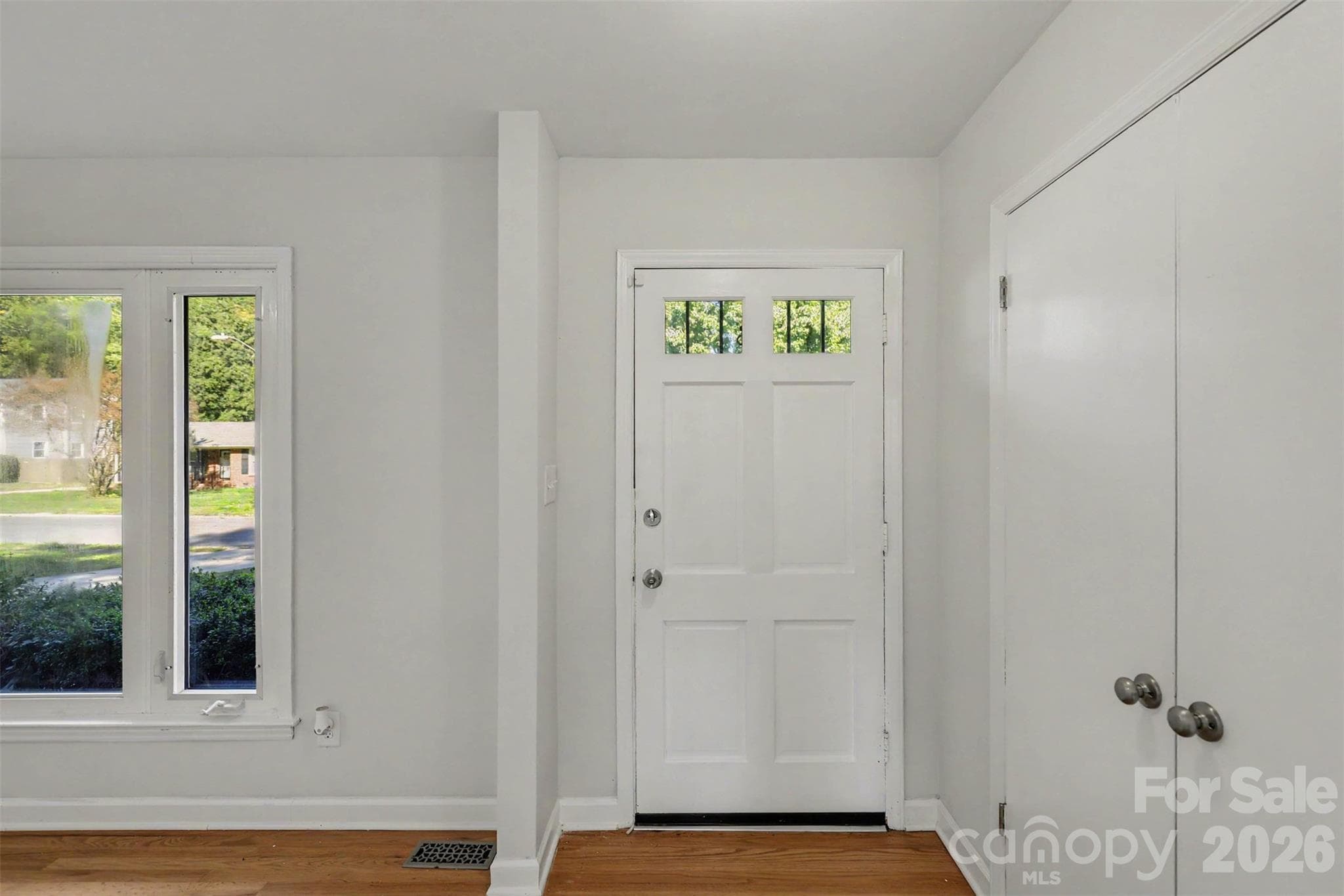 Single Family Residence at 6301 Spring Garden None, Charlotte, photo 8 of 38
