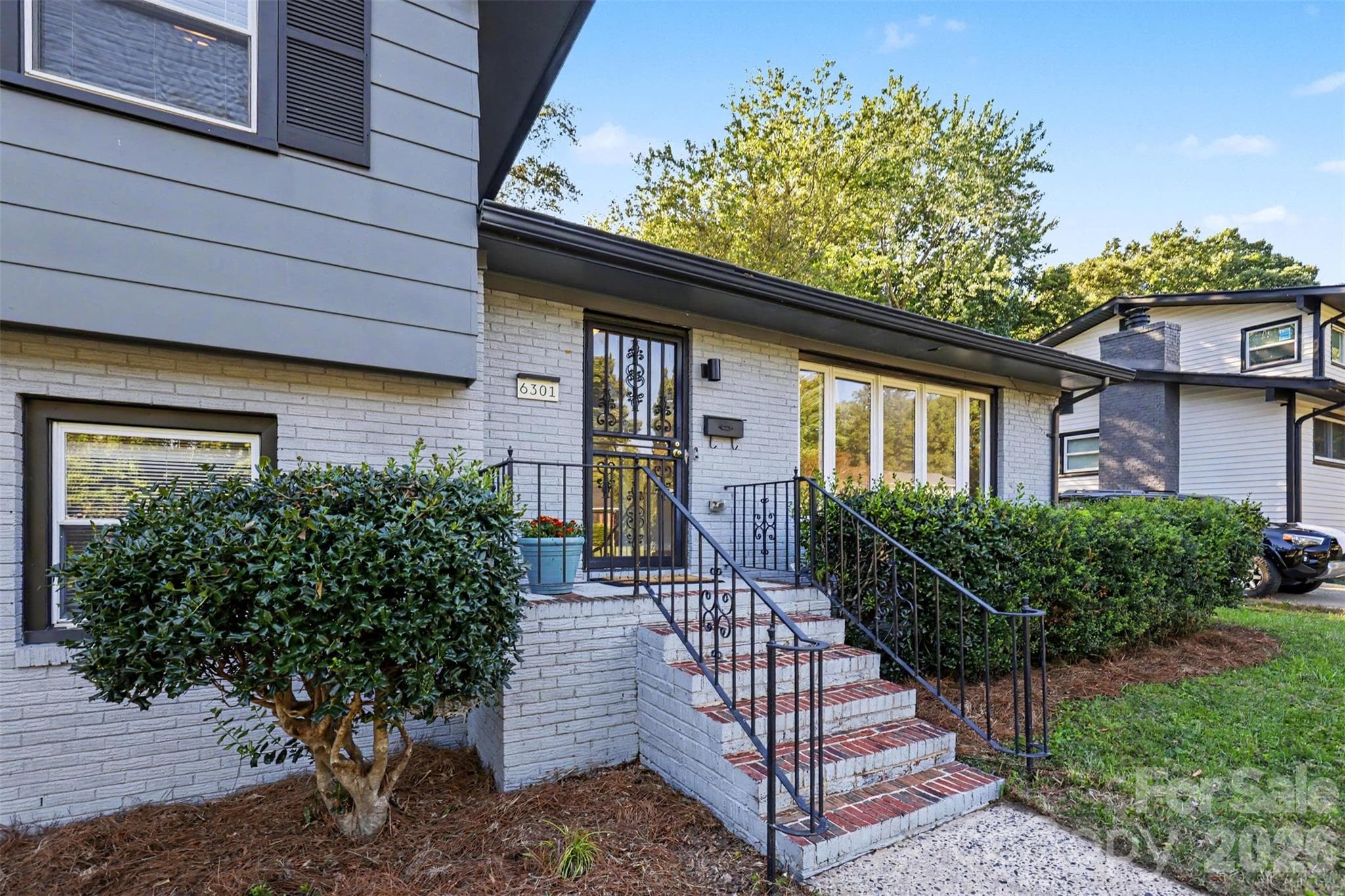 Single Family Residence at 6301 Spring Garden None, Charlotte, photo 5 of 38