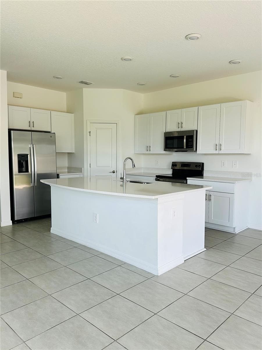 Townhouse at 2287 PORTRAIT ST, KISSIMMEE, photo 14 of 47