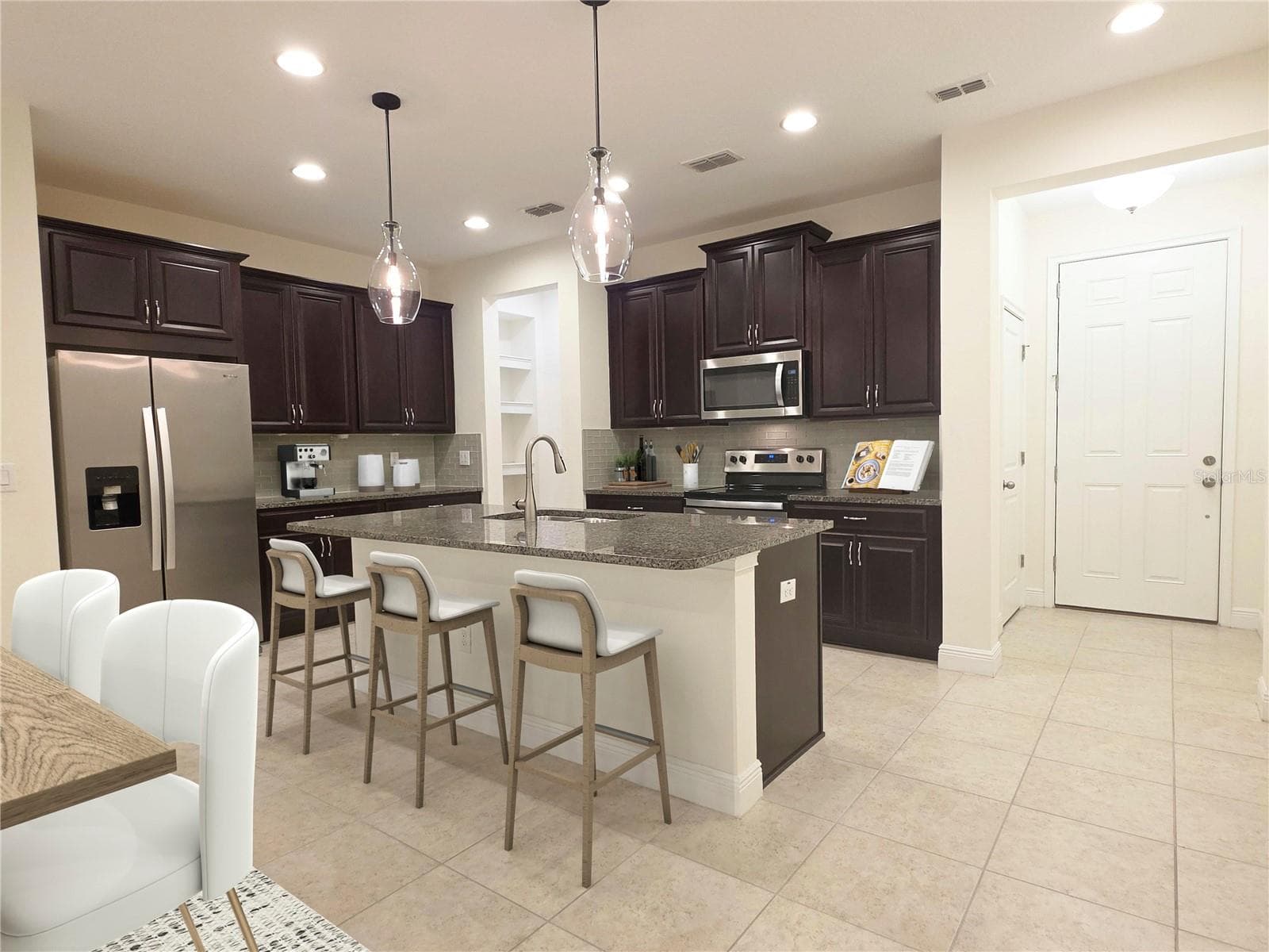 Townhouse at 14243 DAMSELFLY DR, TAMPA, photo 6 of 64