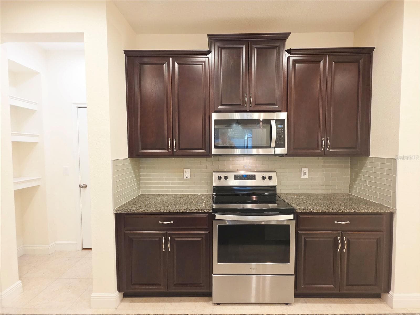 Townhouse at 14243 DAMSELFLY DR, TAMPA, photo 10 of 64
