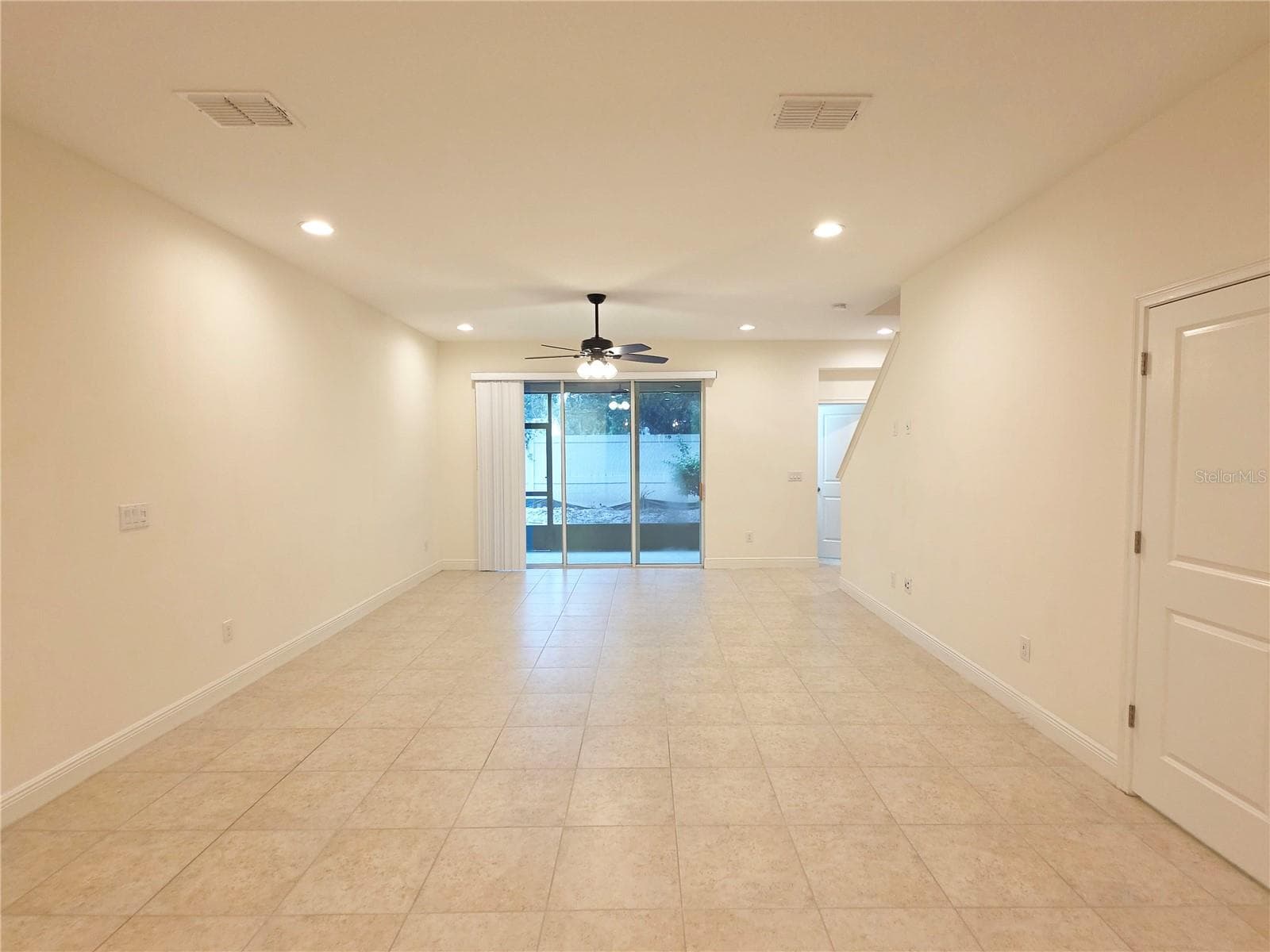 Townhouse at 14243 DAMSELFLY DR, TAMPA, photo 18 of 64