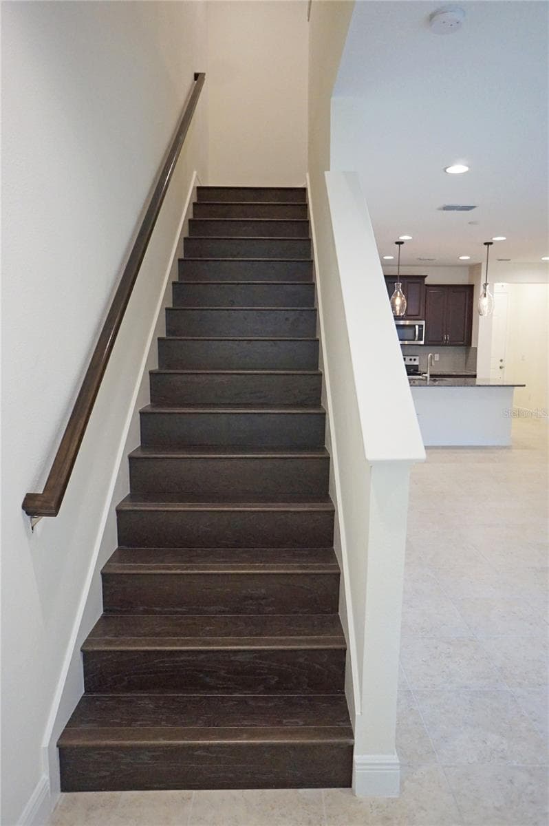 Townhouse at 14243 DAMSELFLY DR, TAMPA, photo 27 of 64