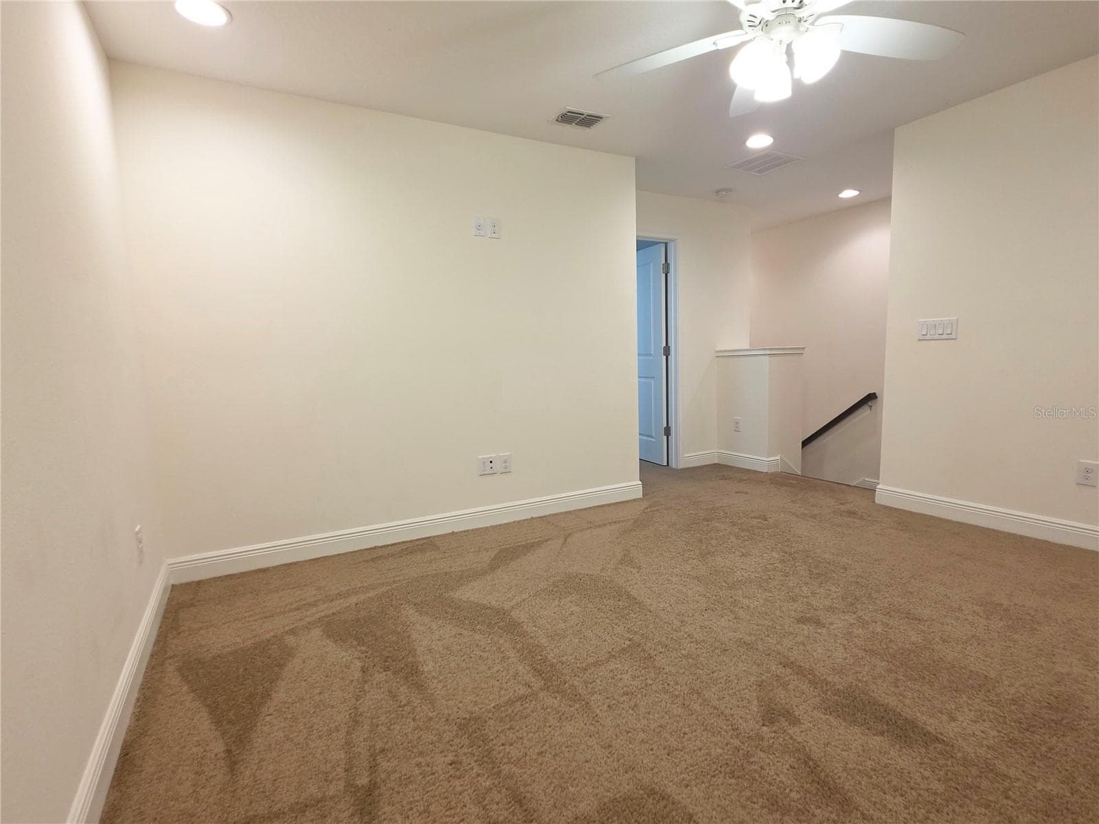 Townhouse at 14243 DAMSELFLY DR, TAMPA, photo 33 of 64