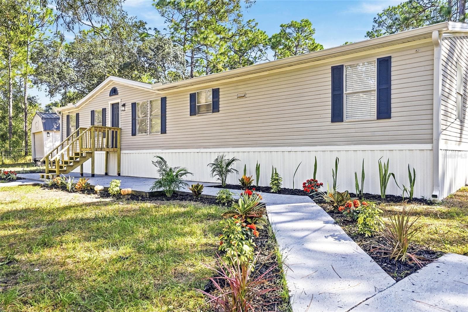 Manufactured Home at 18200 NORMANDEAU ST, SPRING HILL, photo 7 of 51