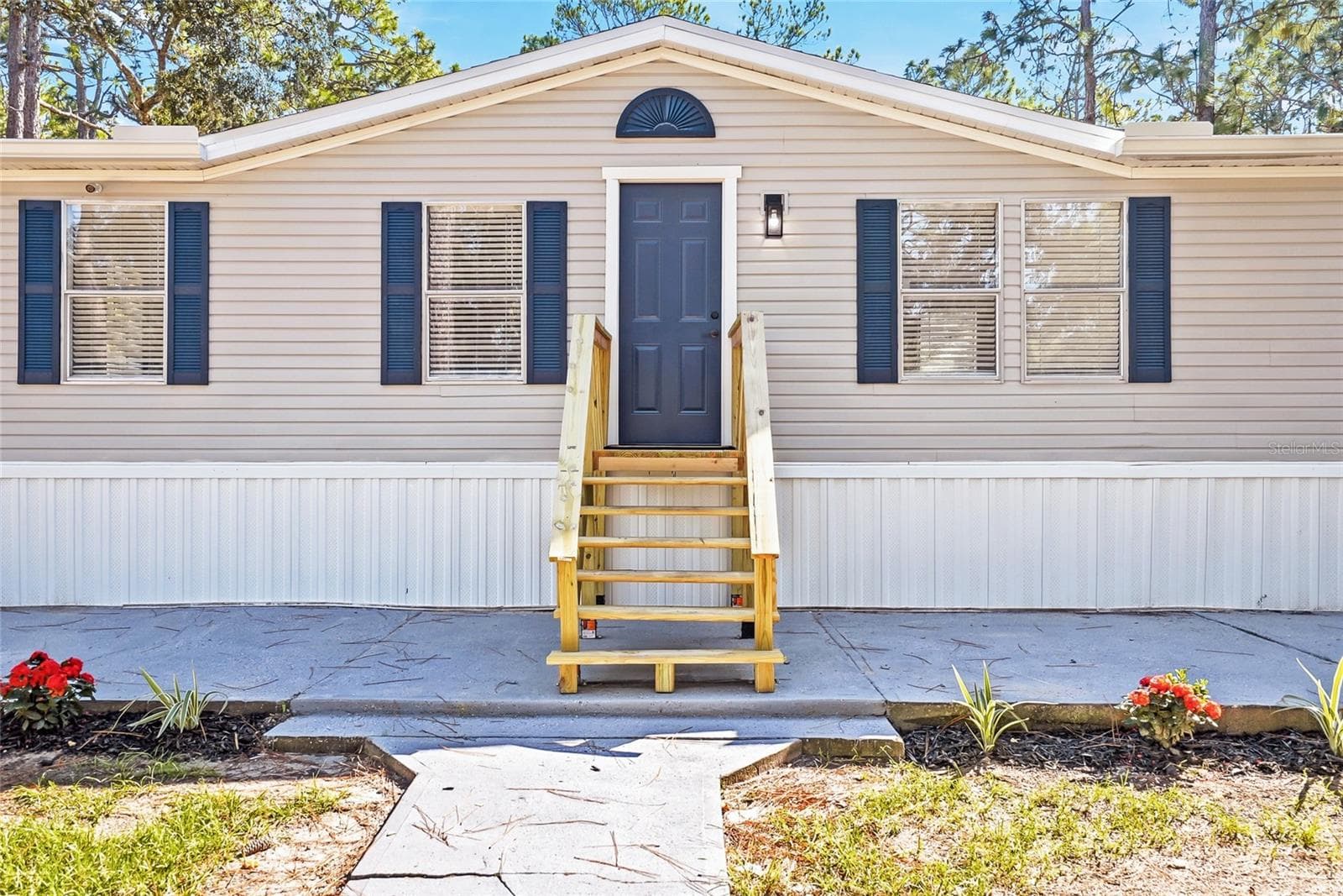 Manufactured Home at 18200 NORMANDEAU ST, SPRING HILL, photo 8 of 51