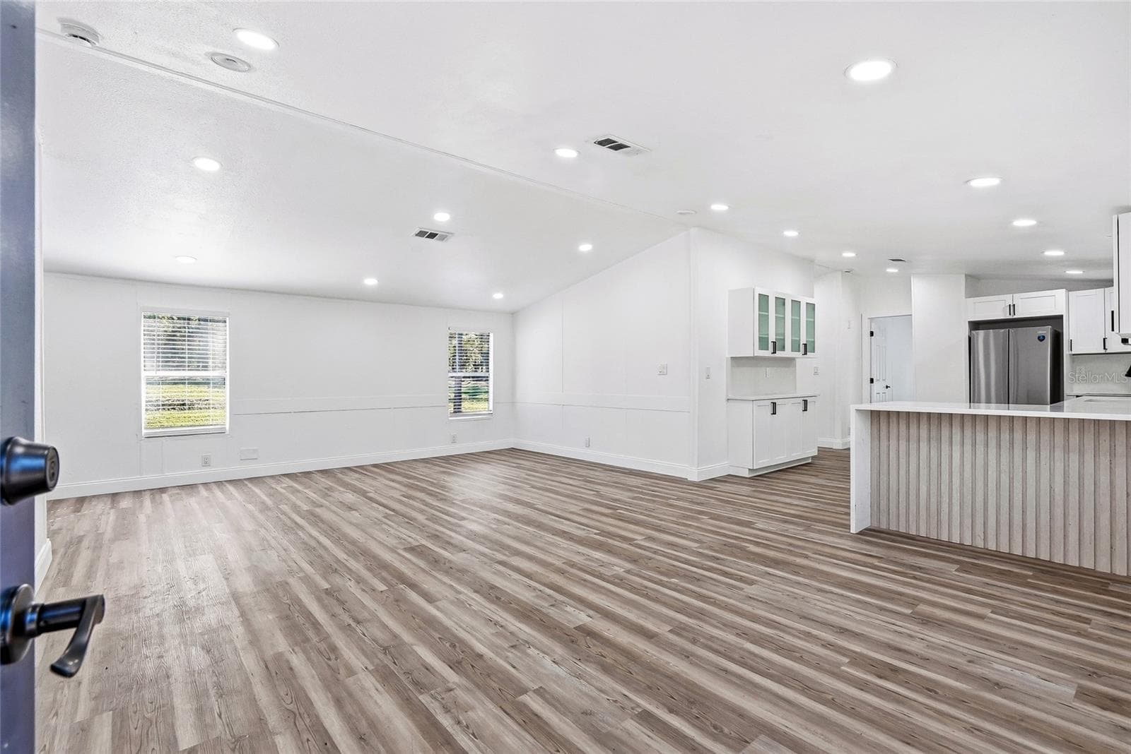 Manufactured Home at 18200 NORMANDEAU ST, SPRING HILL, photo 10 of 51