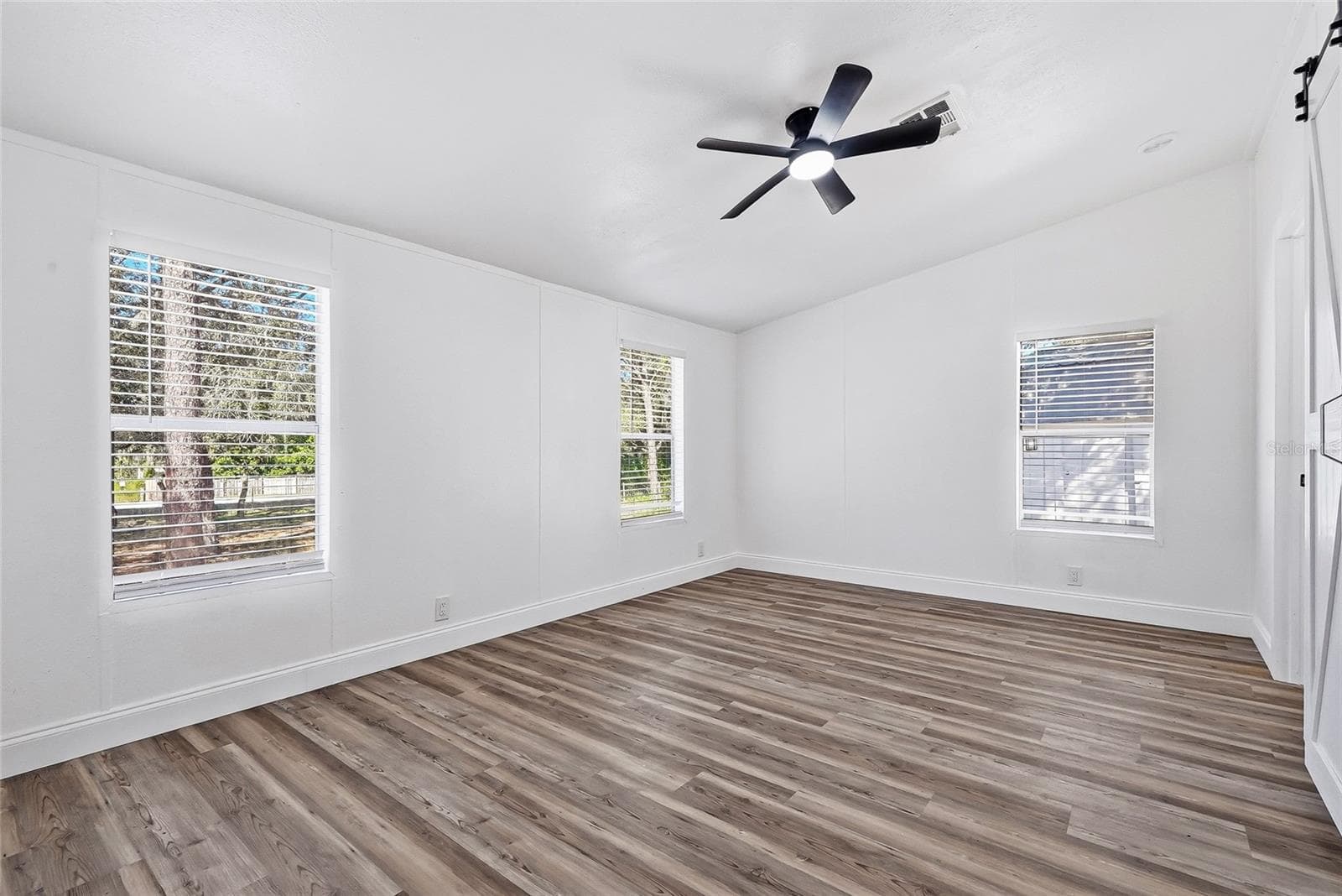 Manufactured Home at 18200 NORMANDEAU ST, SPRING HILL, photo 26 of 51