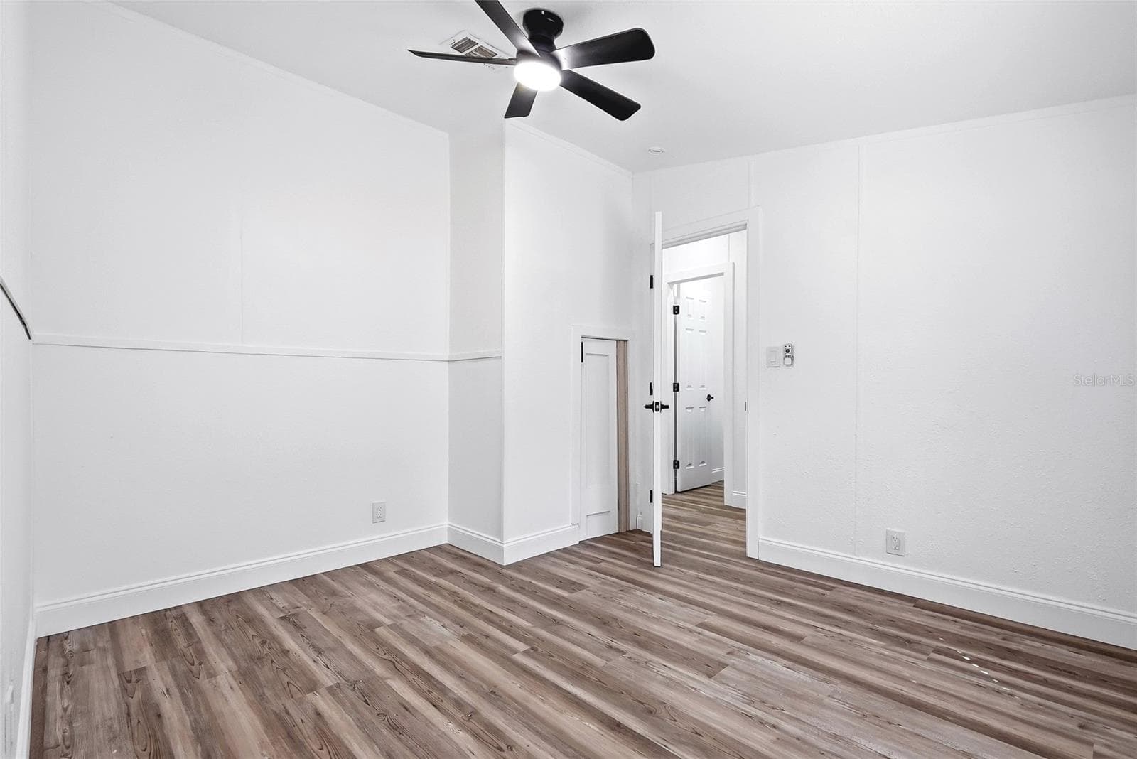 Manufactured Home at 18200 NORMANDEAU ST, SPRING HILL, photo 38 of 51
