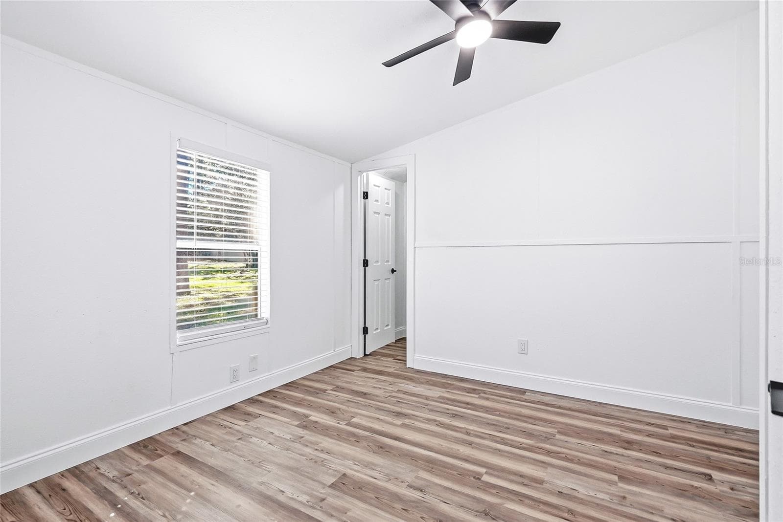 Manufactured Home at 18200 NORMANDEAU ST, SPRING HILL, photo 39 of 51