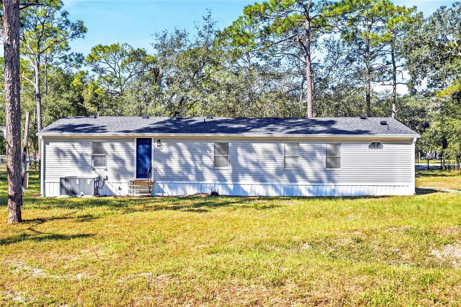 Manufactured Home at 18200 NORMANDEAU ST, SPRING HILL, photo 42 of 51