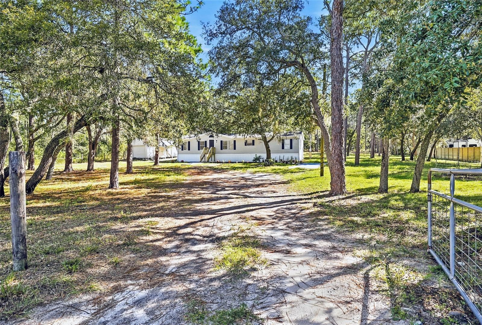 Manufactured Home at 18200 NORMANDEAU ST, SPRING HILL, photo 44 of 51