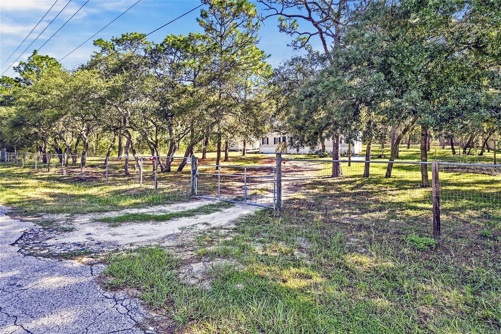 Manufactured Home at 18200 NORMANDEAU ST, SPRING HILL, photo 45 of 51