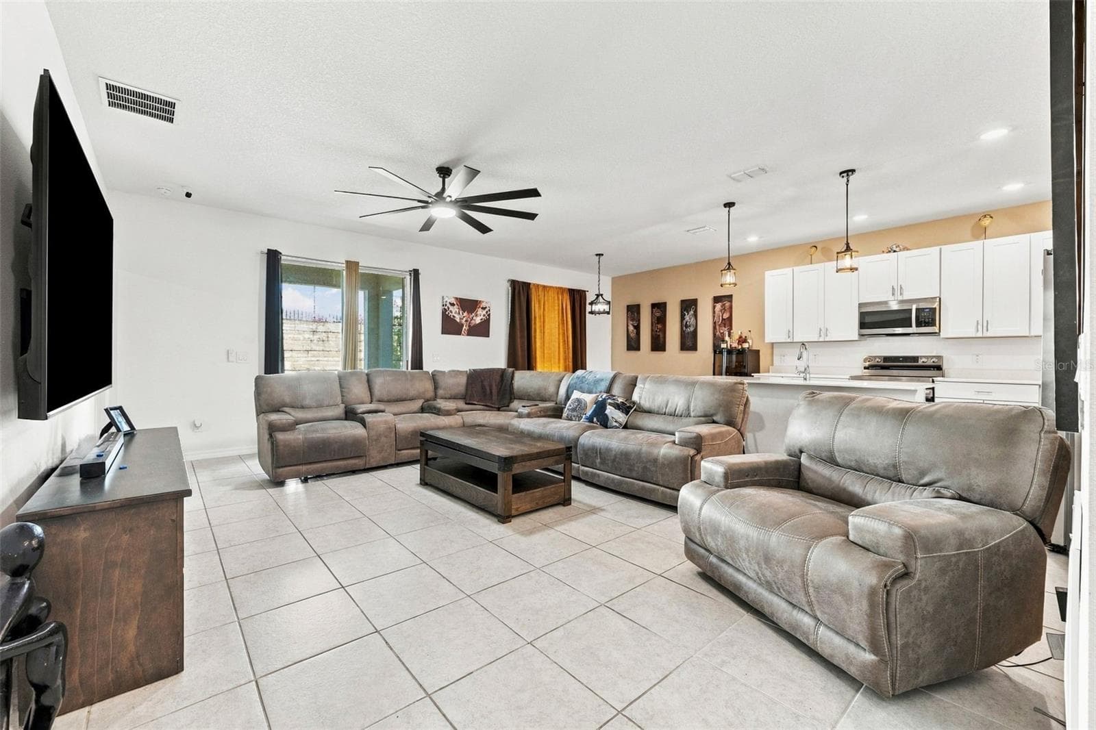 Single Family Residence at 2988 SURAJ CIRCLE, TAVARES, photo 8 of 41
