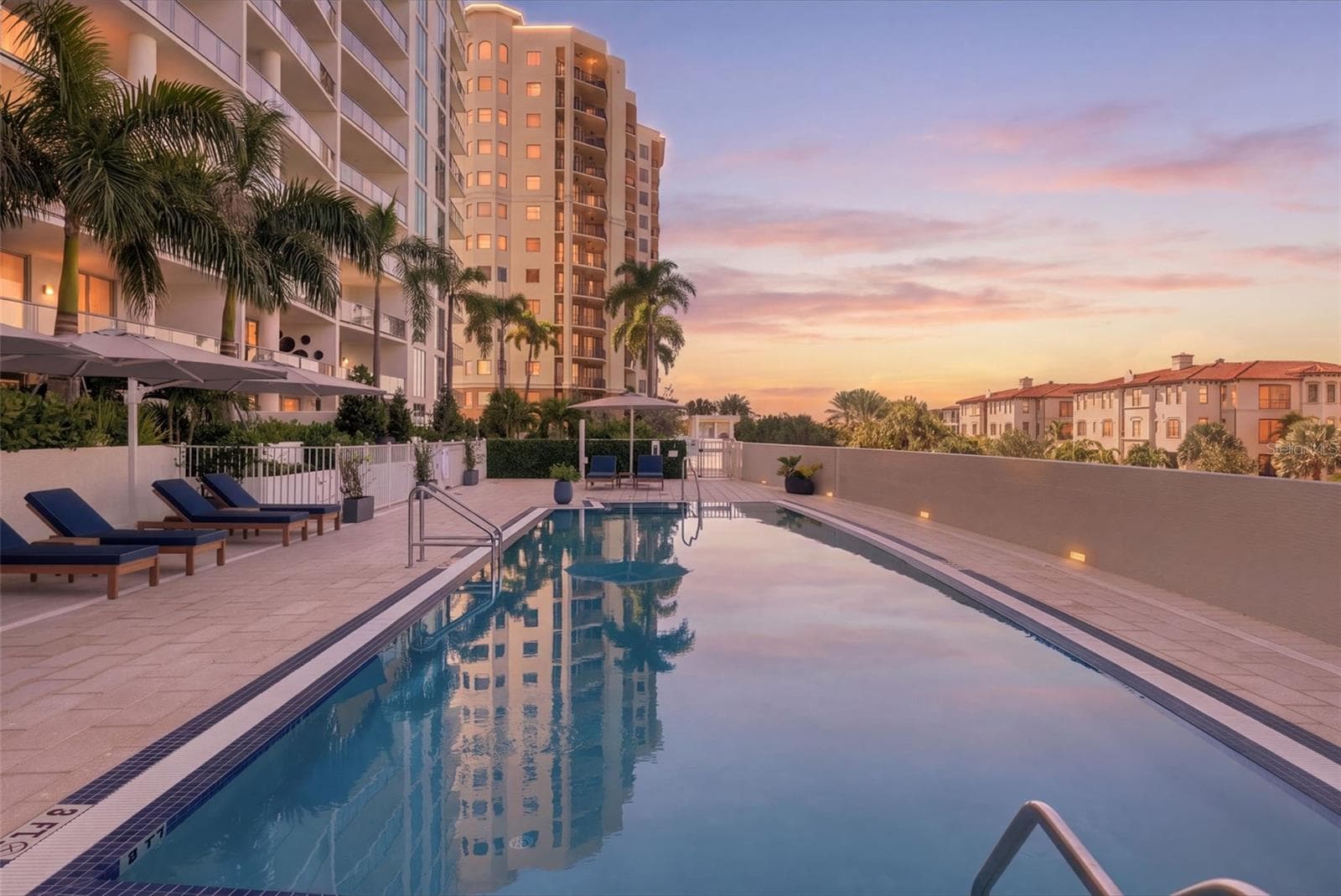 Third floor pool and hot tub - 5713 BOWEN DANIEL DR #1504, TAMPA
