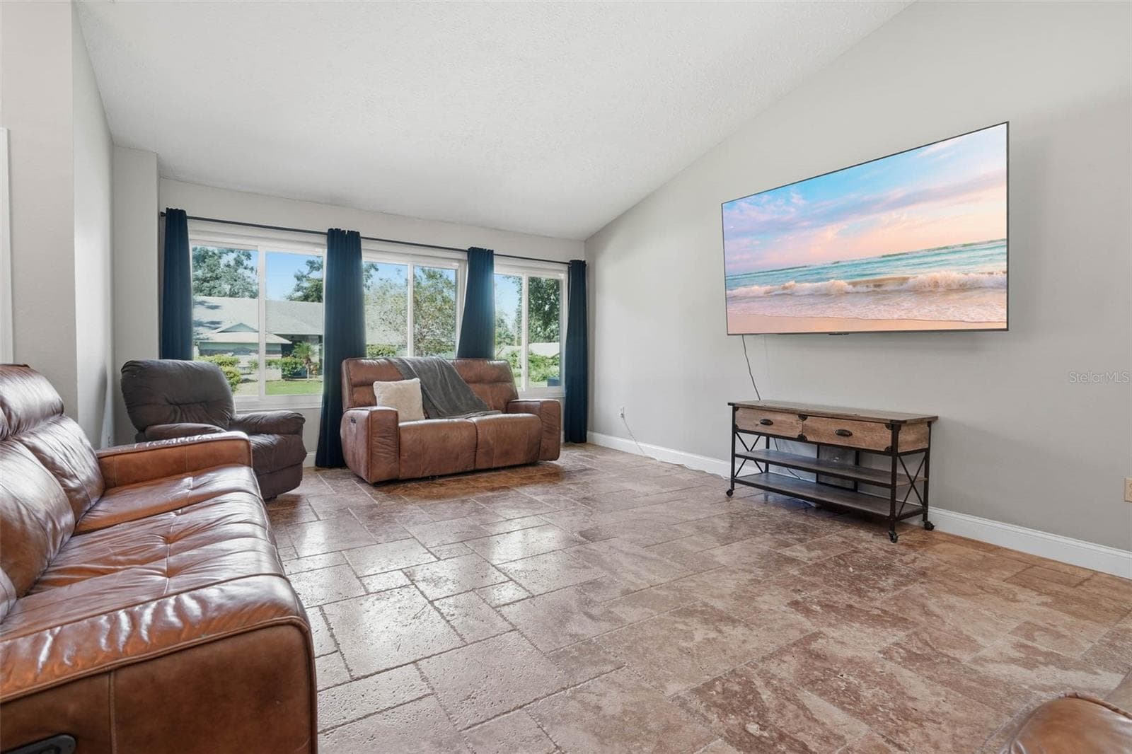Single Family Residence at 2715 MOCK ORANGE CT, VALRICO, photo 9 of 56