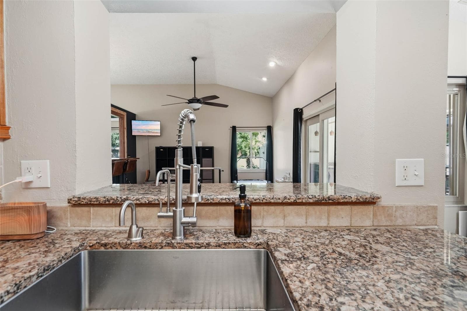 Single Family Residence at 2715 MOCK ORANGE CT, VALRICO, photo 19 of 56
