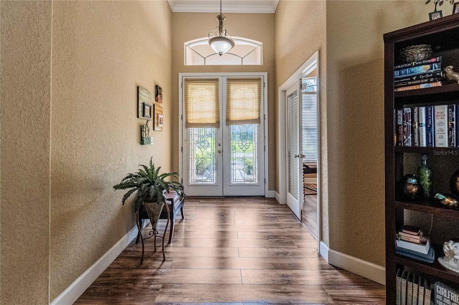 Single Family Residence at 6714 HARTSWORTH DR, LAKELAND, photo 5 of 46