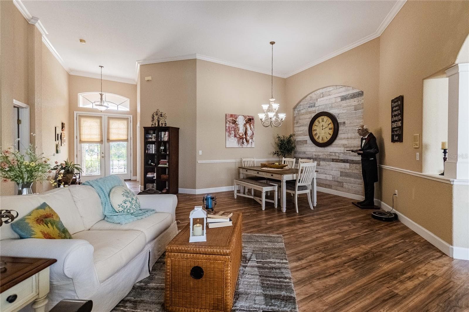Single Family Residence at 6714 HARTSWORTH DR, LAKELAND, photo 9 of 46