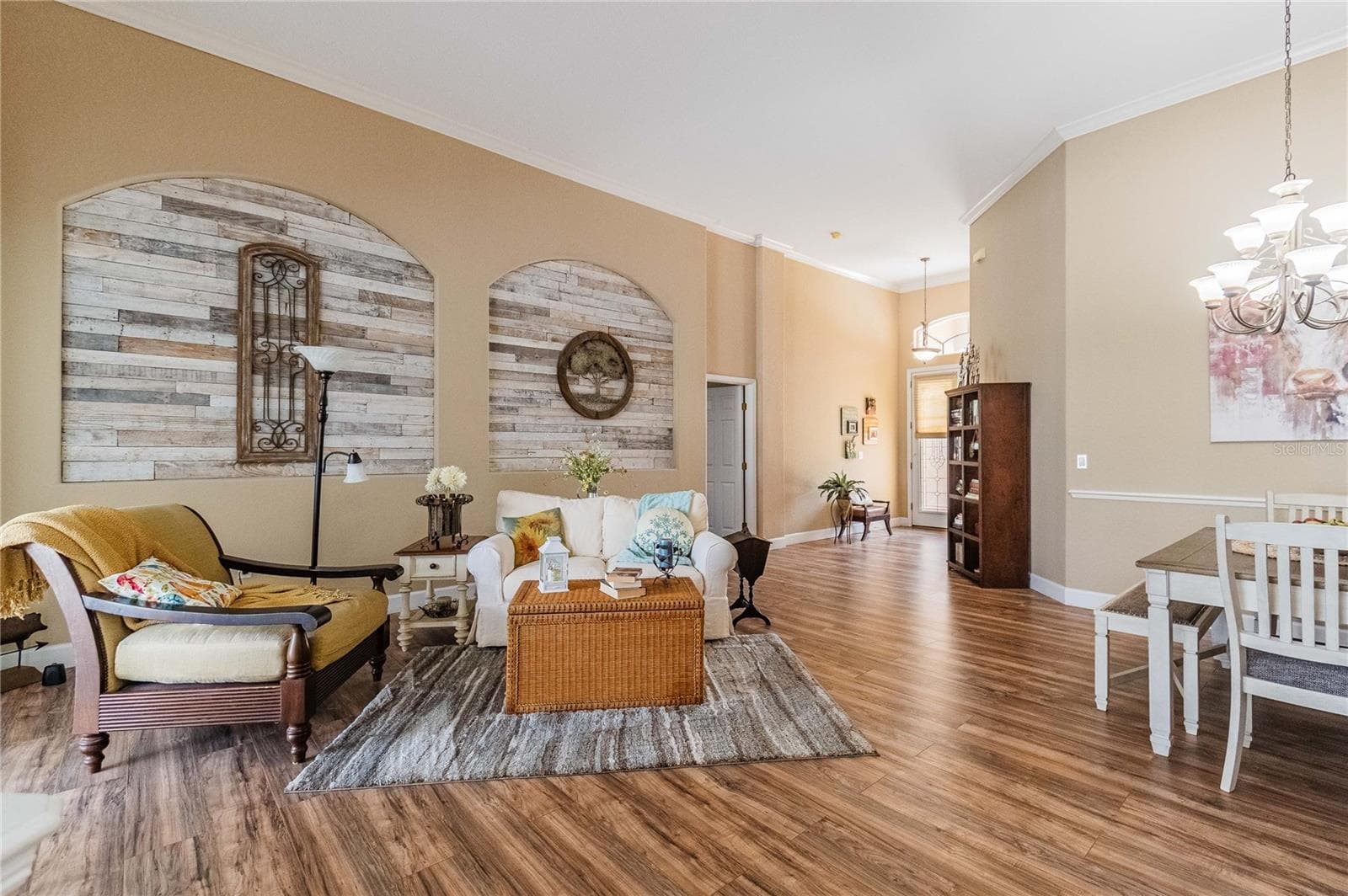 Single Family Residence at 6714 HARTSWORTH DR, LAKELAND, photo 10 of 46