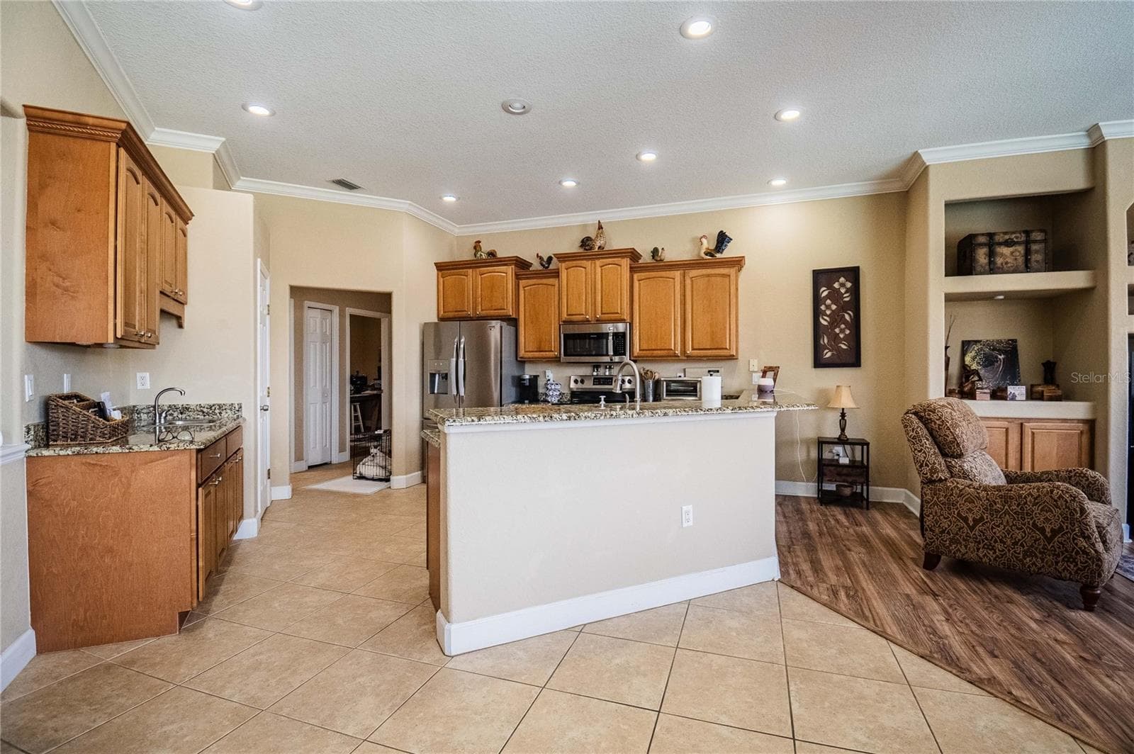 Single Family Residence at 6714 HARTSWORTH DR, LAKELAND, photo 19 of 46